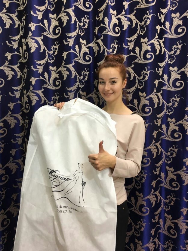 Чехлы для одежды, свадебных платьев текстиля и обуви от компании "Октябрь"